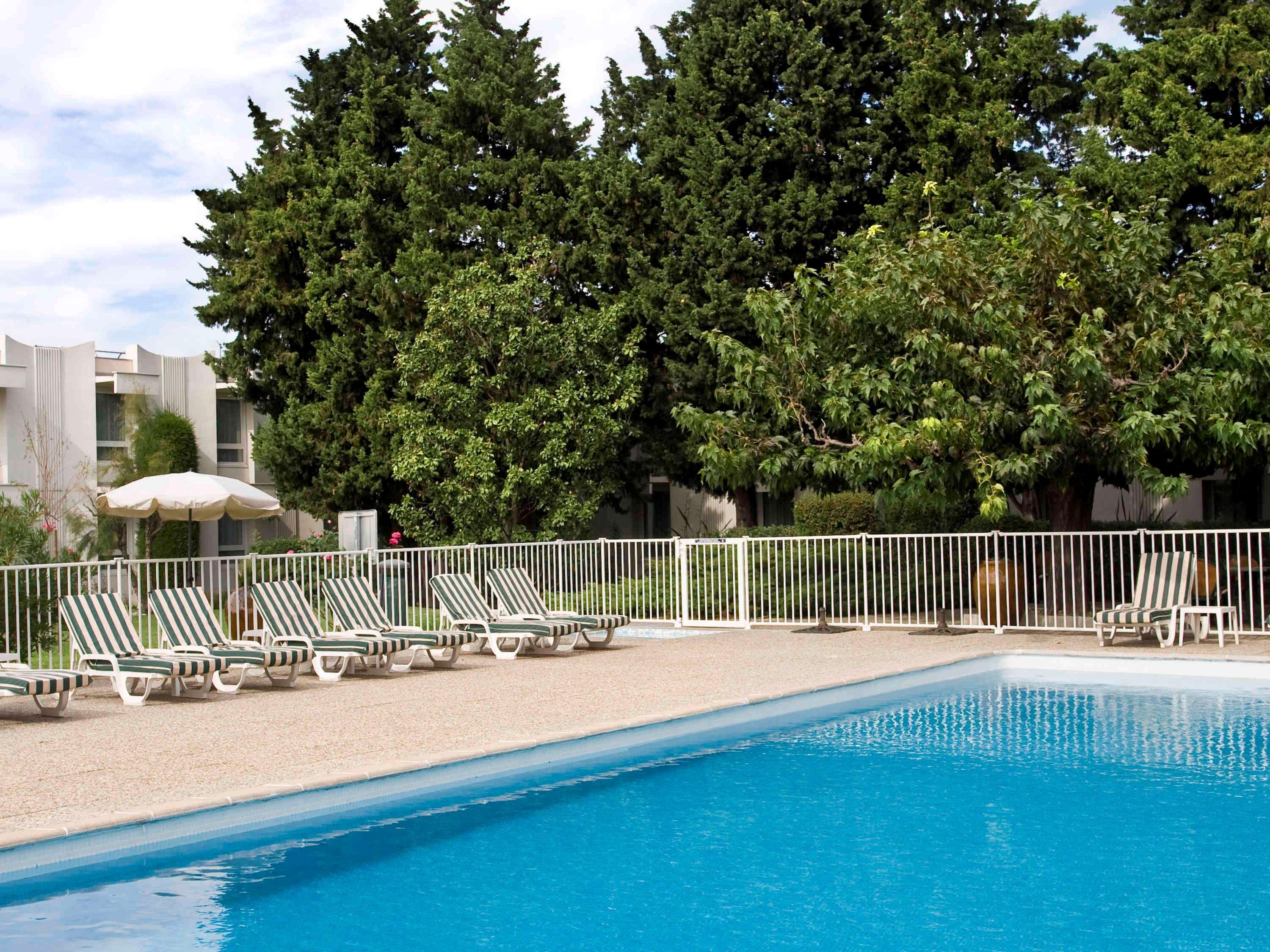 Hotel Ibis Styles Avignon Sud Exterior foto